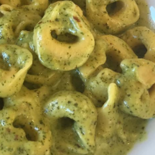 #cena #pasta #tortellinidiprosciuttocrudo #leveneziane #tortelliniasciutti #tortellinialpesto #pestohomemade #cucinaitaliana #cucinasenzaglutine #senzaglutinemacongusto #cucinarechepassione #food #foodstagram #foodpassion #foodlover #foodphotography #fooddinner #instagram #instafood #instagood #instadinner #instaglutenfree #glutenfree #glutenfreelife #glutenfreefood #glutenfreedinner