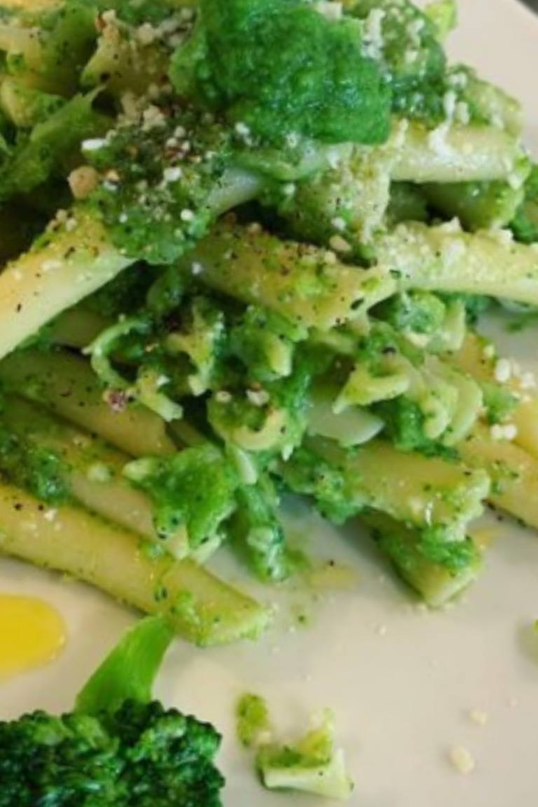 #pasta #lunch #pastaconbroccoli #fathersday #food #foodphotography #foodpics #foodpic #instafood #instagood #foodblogger #foodstagram #organic #foodie #melbournefoodie #cooking #homemadefood #homemade #wholefood #madefromscratch #italianfood #butter #ilovebutter