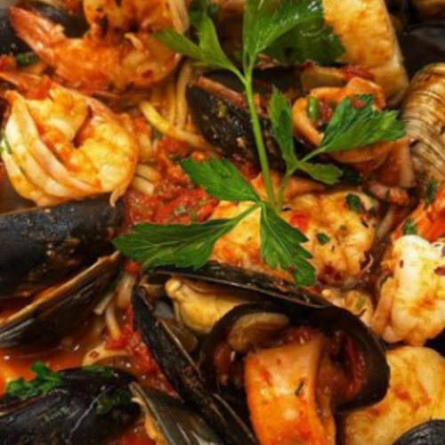 Zuppa di Pesce #zuppadipesce #italianstyle #easyrecipes #quickmeals #fishsoup #seafood #weekendeats #delicious #thebutcherswife_cc