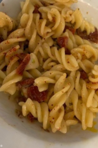 Pasta con Pomodori Secchi  Pasta con Pomodori Secchi Recipe Guide #pasta#pranzo#pastasenzaglutine#gnam#lunch#pomodorisecchi#alici#pastaconpomodorisecchi