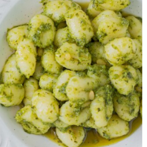  Gnocchi di Patate con Pesto Gnocchi di Patate con Pesto: A Delicious Italian Comfort Food