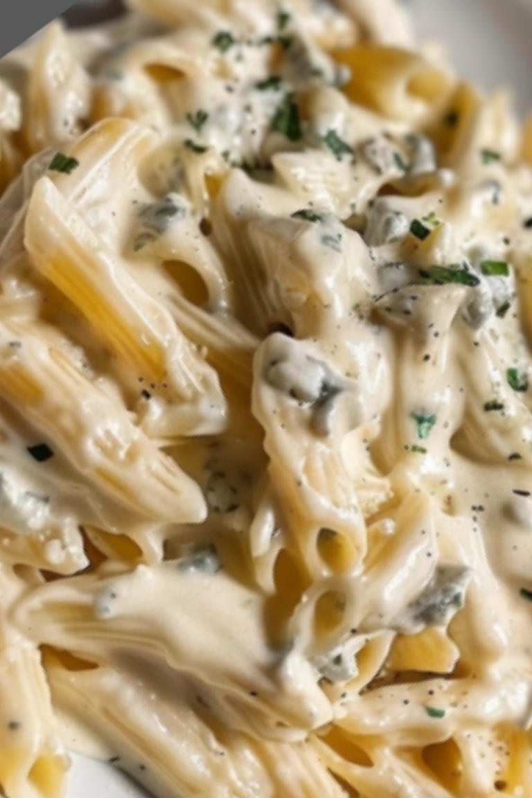 Pasta al Gorgonzola #Hashtags: #PastaAlGorgonzola #RicettaCremosa #CucinaItaliana #PastaLovers #ComfortFood Pasta al Gorgonzola Recipe Guide