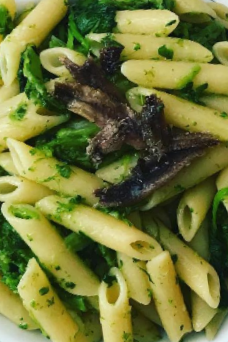 Pasta con Cime di Rapa Pasta con Cime di Rapa#patrimoniounesco #pastaconcimedirapa #loveculture #lovecucina #puglianelcuore #vivalacucinaitaliana#cimedirapa #pastaconcimedirapa #tradizioniculinarie #italiantradition #cookpic #piattisemplici #ig_cooking #yumifoods #eatinghealthy #dishideas #ricettehealthy #ig_italiancook #pappabuona #panciamiafatticapanna #foodphotografy #healthyhealthy #cleaneatingideas #italiancooking #cookingpassion #eatinggood #mealideas #lovecooking #cookingathome #cucinaitaliana #piattiitaliani #italianblogger #italianinfluencer #influenceritalia #italianblog #italianbloggergirl Pasta con Cime di Rapa: A Step-by-Step Guide