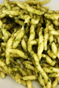 Trofie al Pesto#lunchtime #friends #pesto #trofie #pasta #trofiealpesto #lifeinitaly #feelingfortunateTrofie al Pesto Recipe Guide #dallapadellaallabrace #cucinaandfoodrd #peperosafoodlover #peperosadipamelamazzoli #senzapensiericucino #foodclublaputeadicristina #trofiealpesto #ciboitaliano #bontàitaliane #cucinametropolitana #buonappe #gnammy #pestoallagenovese #tagfood #tagfooditalia #repostricette #repostyourfood #foodamico #foodchef #dimartedi #cottoepostato #stayforno #foodielove #foodideas #tastesofood #cuciniamoinamicizia #ricettando #ingredientigustosi