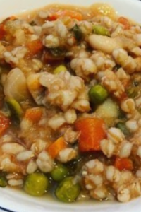 Zuppa di Orzo e Verdure#zuppadiorzoeverdure #pranzosano #pastocaldo #buonpranzoatutti #spiritonatalizio #buonappetito#cenaitaliana #zuppa #zuppadiorzoeverdure #rainingevening #foodporn #cucinaitaliana #cucinarechepassione #vegetables #healthyfood #colorfood Zuppa di Orzo e Verdure Recipe Guide