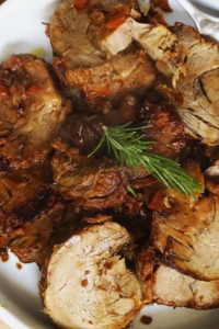 Arrosto di Vitello al Rosmarino#arrostodivitello #arrostodelladomenica #pranzodelladomenica #cucinatradizionaleitaliana Arrosto di Vitello al Rosmarino: A Classic Italian Roast Introduction: