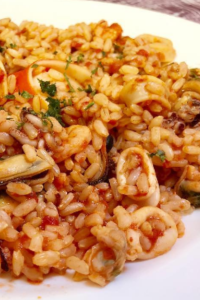 Risotto ai Frutti di Mare#foodie #foodadvisor #foodblogger #italiangirls #italianfoodbloggers #lunch #lunchideas #lagodigarda #gardalake #bestrestaurants #padenghe #risotto #risottoaifruttidimare #bestrisotto #foodporn #foodlover   #riso #risotto #risottointegrale #risottoaifruttidimare #risointegrale #cucinaitaliana #ricettadelgiorno #food_italy #foodporn #pranzo #italianfood #lunch #foodlover #foodpics #food #tasty #healthyfood #italianfoodblogger #cucina #foodblogger #ciboitaliano #gusto #cibosano rice #pesce #fruttidimare #piattodelgiorno Risotto ai Frutti di Mare: A Step-by-Step Guide Introduction