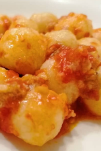 Gnocchi di Semolino al Pomodoro#gnocchi #gnocchidisemolino #tastasale #foodlover #cooking #food #ricette #cucinachepassione #cucinaitaliana #ricetta #ricettadelgiorno #foodpost #foodporn #foodblogger #foodpornitaly #cena #profumo #sapori #yummyfood #yummy #cucinare #cucina #caterinapassionecucina Gnocchi di Semolino al Pomodoro Recipe Guide