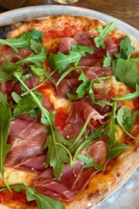 Pizza Montanara Recipe:#pizza #pizzamontanara #lunsj #lunch #trondheimmat #trondheimfood #yummy #diggmat #dinner #middag #matbilder #matglede #matlykke #sulten #trondheim #parma #steinsopp #middagstips #restaurantmat #reiselyst #mat Pizza Montanara Recipe: A Delightful Fried Pizza with Pomodoro, Mozzarella, Scamorza Affumicata, Rucola, and Speck