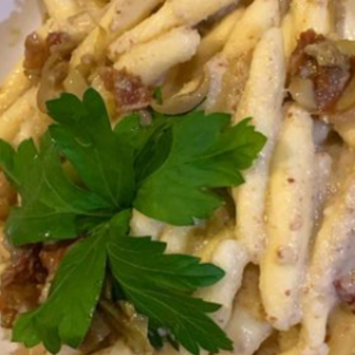 Pasta con Carciofi e Pecorino #primipiatti#pastaconcarciofi#pastaconcarciofiepancetta#pastaconcarciofiespeck#carciofi#ricette#ricettefacilieveloci#cucinaitaliana Pasta con Carciofi e Pecorino: A Delightful Italian Dish