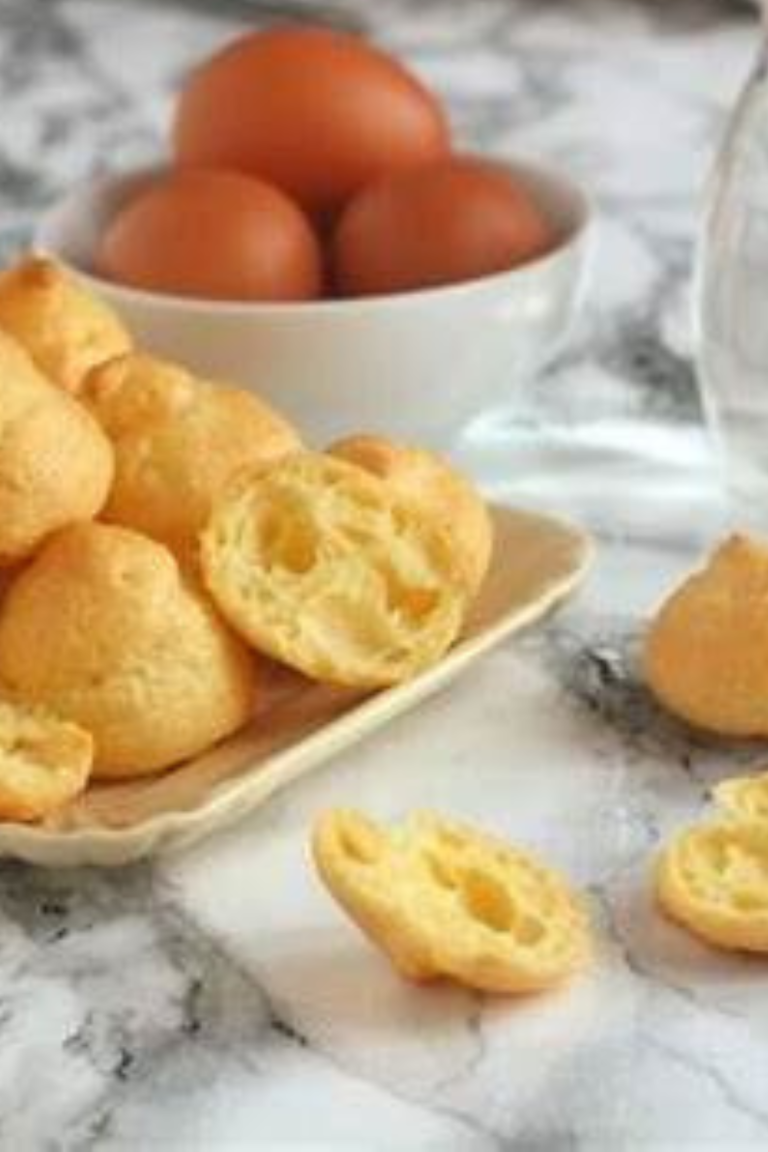 Italian food: Impasto della Pasta Choux Salata (Savory Choux Dough)