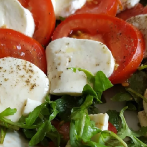 Insalata Caprese con Avocado